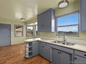 160 N Del Mar Ave, Chula Vista CA 91910