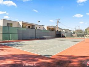 21 Northwoods Lane, La Crescenta CA 91214