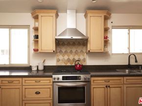 1711 Grismer Avenue 72, Burbank CA 91504