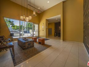 901 S Flower Street 714, Los Angeles CA 90015