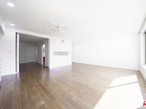 901 S Flower Street 714, Los Angeles CA 90015