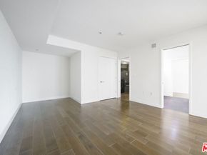 901 S Flower Street 714, Los Angeles CA 90015