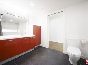 901 S Flower Street 714, Los Angeles CA 90015