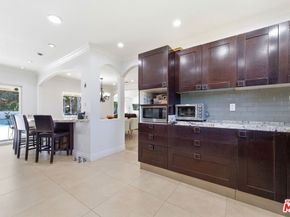 22650 Jameson Drive, Calabasas CA 91302