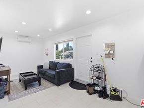22650 Jameson Drive, Calabasas CA 91302