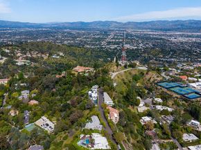 2480 Briarcrest Road, Beverly Hills CA 90210