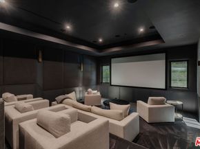 13164 Boca De Canon Lane, Los Angeles CA 90049