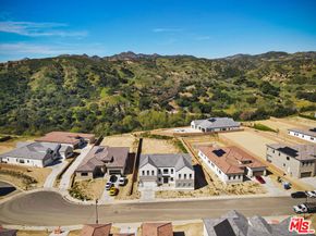 11865 Red Hawk Lane, Porter Ranch CA 91326