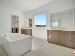 11865 Red Hawk Lane, Porter Ranch CA 91326