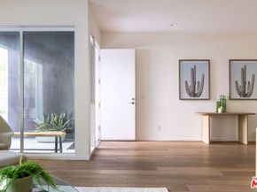 749 S Cloverdale Avenue 102, Los Angeles CA 90036