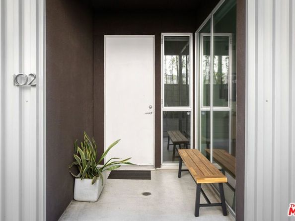 749 S Cloverdale Avenue 102, Los Angeles CA 90036