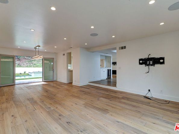 10832 Wrightwood Lane, Studio City CA 91604