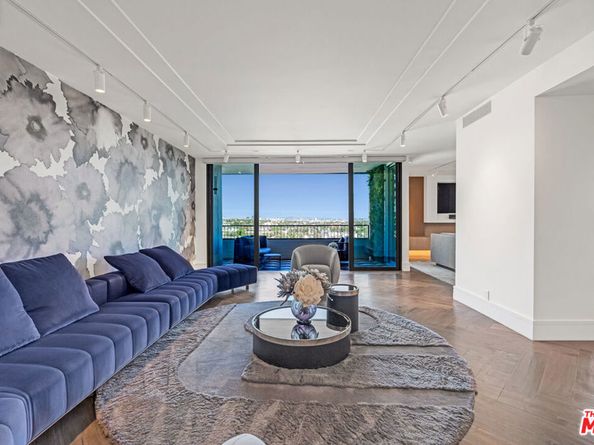 1100 Alta Loma Road 1404, West Hollywood CA 90069