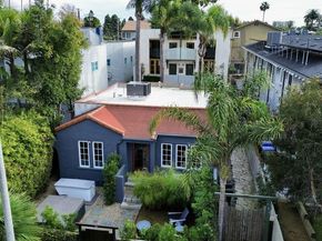 558 San Juan Avenue, Venice CA 90291