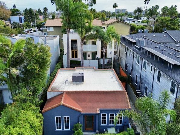 558 San Juan Avenue, Venice CA 90291