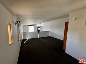 558 San Juan Avenue, Venice CA 90291