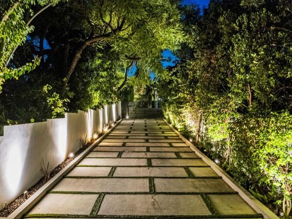 18762 Wells Drive, Tarzana CA 91356