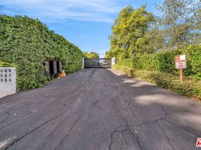 15263 Mulholland Drive, Los Angeles CA 90077