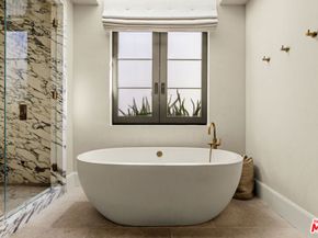 4315 Roma Court, Marina Del Rey CA 90292