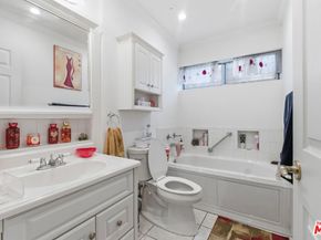 519 N Exton Avenue, Inglewood CA 90302