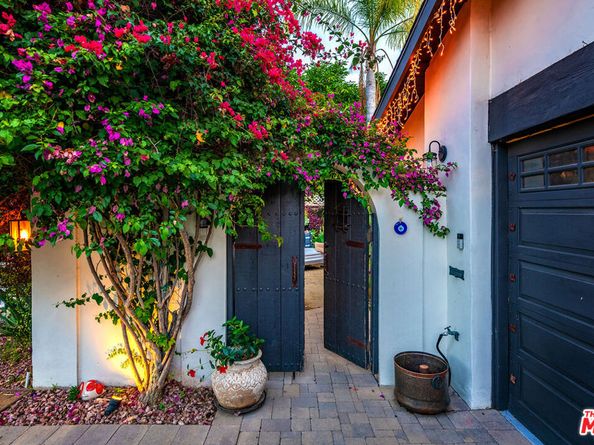 4635 Bellflower Avenue, North Hollywood CA 91602