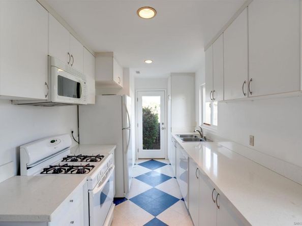 370 Tamarack Ave, Carlsbad CA 92008