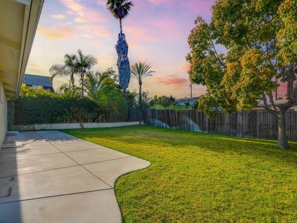 370 Tamarack Ave, Carlsbad CA 92008