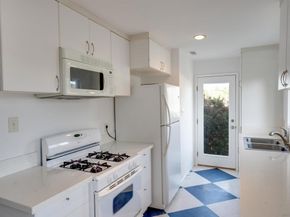 370 Tamarack Ave, Carlsbad CA 92008