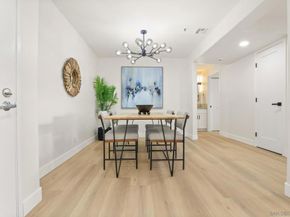 5726 La Jolla BLV 206, La Jolla CA 92037