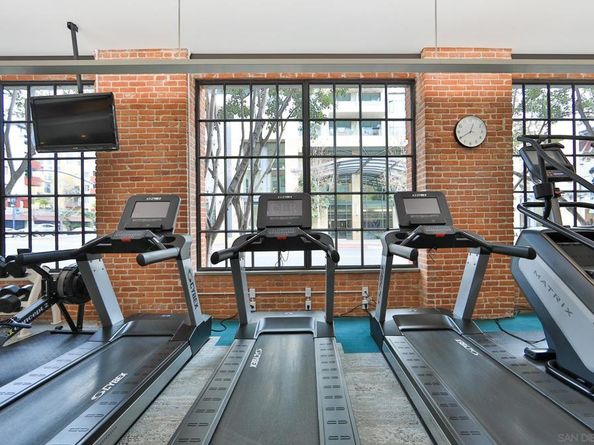 500 W Harbor Dr. 624, San Diego CA 92101