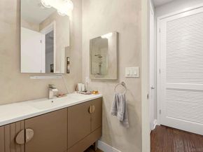 1050 Island ave 422, San Diego CA 92101