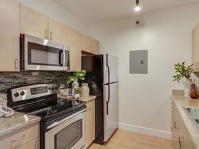 425 W Beech St 1353, San Diego CA 92101