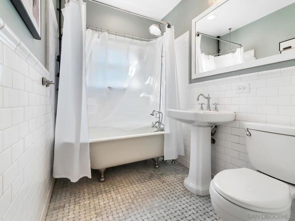 248 W 9Th Ave, Escondido CA 92025