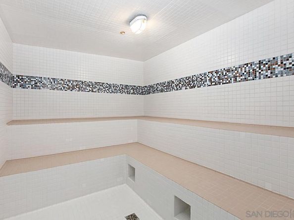 1205 Pacific Hwy 2002, San Diego CA 92101