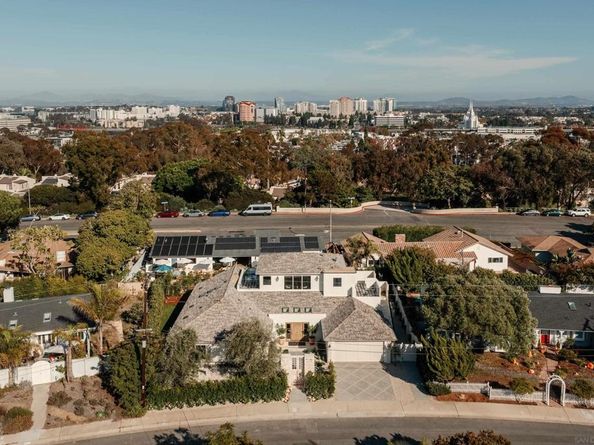 8901 Nottingham Place, La Jolla CA 92037