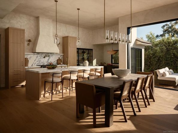 8901 Nottingham Place, La Jolla CA 92037