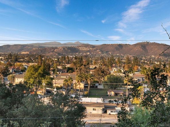 1115 S Mollison Ave, El Cajon CA 92020