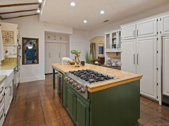 1115 S Mollison Ave, El Cajon CA 92020