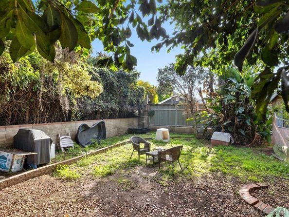 2747 Fairfield St, San Diego CA 92110