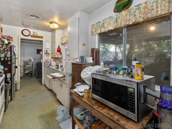 2747 Fairfield St, San Diego CA 92110