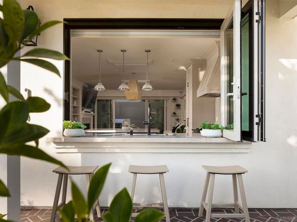 825 9th St., Coronado CA 92118