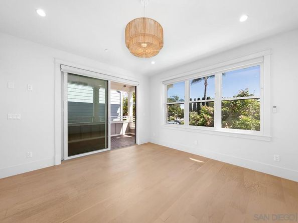 825 9th St., Coronado CA 92118