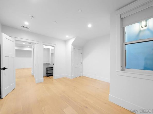 825 9th St., Coronado CA 92118