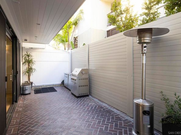 825 9th St., Coronado CA 92118