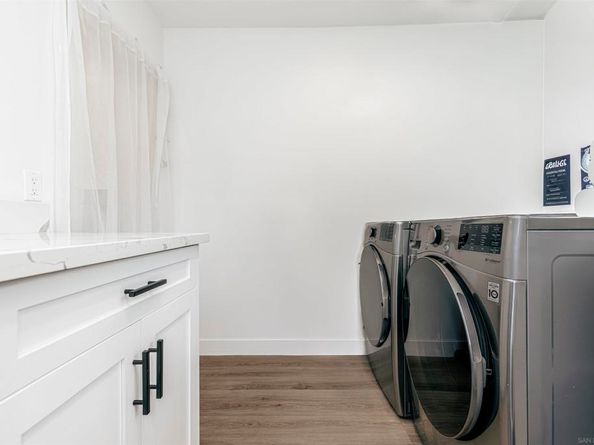 6266 68 Stewart St, San Diego CA 92115