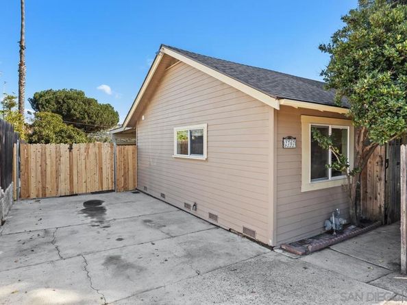 2707 Sweetwater Rd, Spring Valley CA 91977