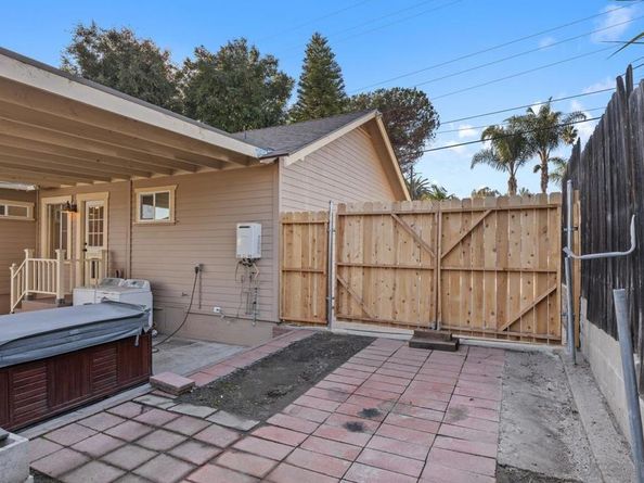 2707 Sweetwater Rd, Spring Valley CA 91977