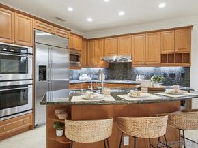 5448 Caminito Bayo, La Jolla CA 92037