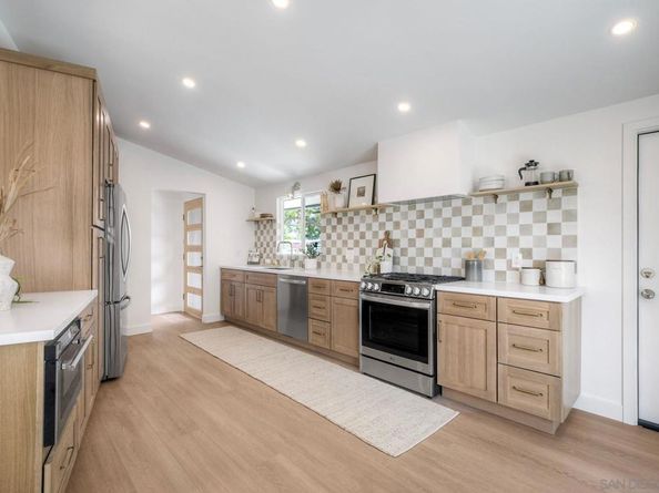 5162 Limerick Ave, San Diego CA 92117