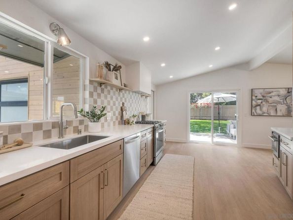 5162 Limerick Ave, San Diego CA 92117